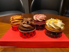 圣诞杯子蛋糕礼盒-星巴克臻选(成都东方新希望天祥店)