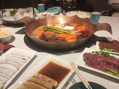 -墨居上隐·院子里火锅(峨眉店)