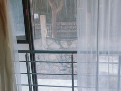 -怡莱精品酒店(苏州新区何山地铁站店)