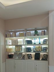 -Bollins波林丝•专研护发中心