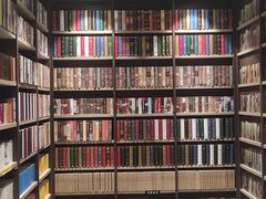 -钟书阁(群光广场店)