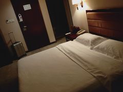 -扬子岛酒店(重庆洪崖洞解放碑店)