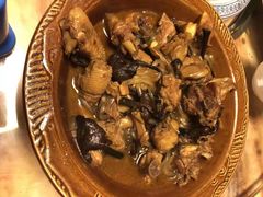 小鸡炖蘑菇-黑土地东北私房菜馆(南门大街店)