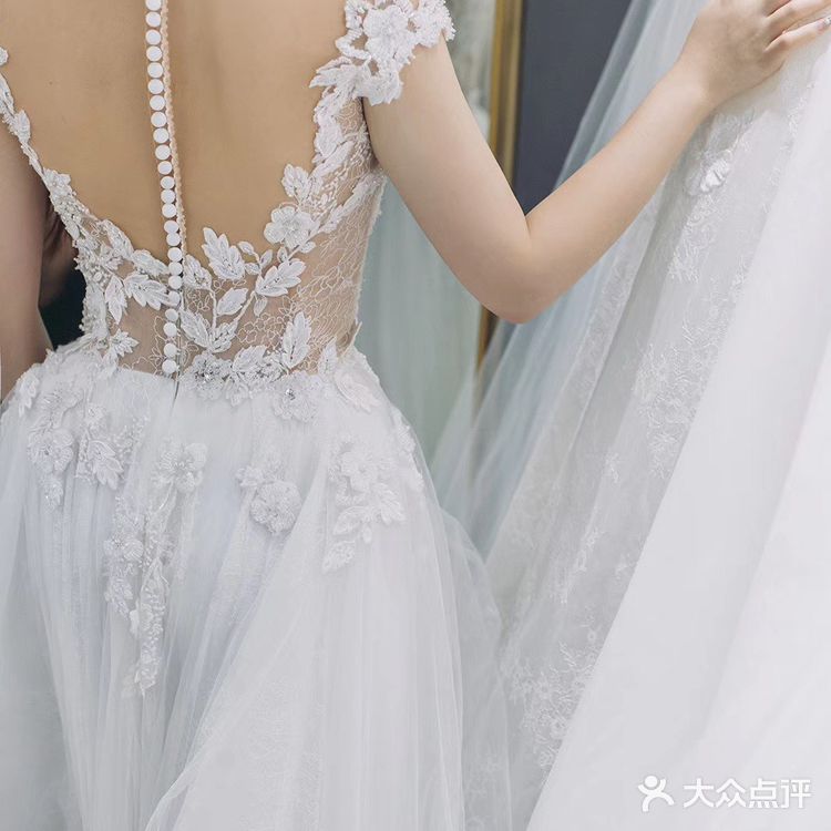 因为要给来宾来一个眼前一亮的感觉哦