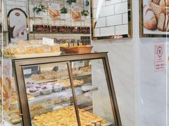 面包甜点陈列柜-龙兴·动物奶油生日蛋糕(龙北店)