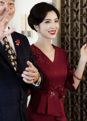 -莫小姐婚纱