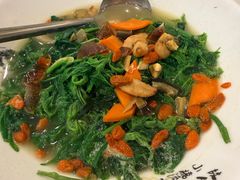 -九记路边鸡(滨江路店)