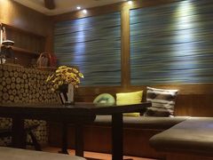 -月亮眼花园餐厅书吧酒吧