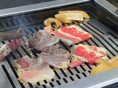 -臻牛烤肉