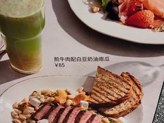 煎牛肉配白豆奶油南瓜-BAKER&SPICE(环贸店)