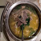 云南独一份的美味海菜芋头汤，味道清爽可口。普洱牛扒呼