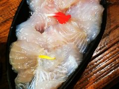 -老牌坊云南鱼豆花火锅(爱建店)
