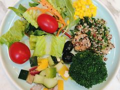 -La Mer Restaurant & Lounge