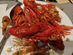 -广州万富希尔顿酒店·感趣自助餐厅·金秋蟹宴生蚝海鲜刺身