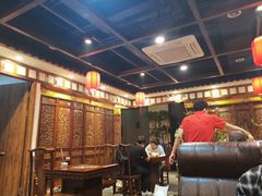 大堂-亿诣蝎府炸酱面羊蝎子火锅(酷车小镇店)