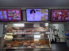 -华莱士·全鸡汉堡(财经学院店)