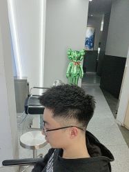 -D.G造型·烫发染发接发