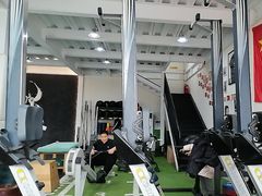 -義FAMILY综合体能训练馆(西门店)