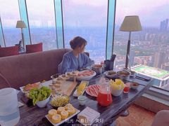 靠窗位-云中捞高空旋转餐厅(商茂世纪广场店)