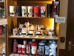 零售区-星巴克(汇亚大厦店)