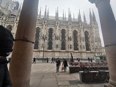 -文艺复兴百货(米兰大教堂广场店)