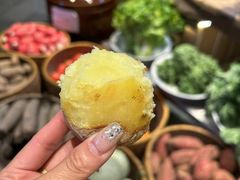 -帅巴人舅母子腊蹄民俗村