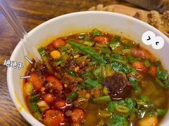 -花儿姐与战哥的美食档