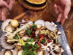 油泼扇贝-老东镇啤酒屋海鲜加工·蒸汽海鲜·海鲜烧烤(台东店)