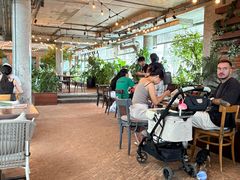 -ROAST coffee & eatery