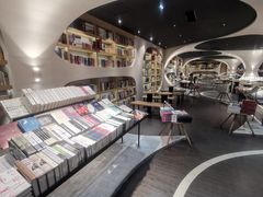 -钟书阁(珍园店)