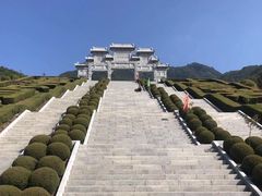 -九鼎铁刹山风景区