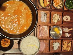 -银米·云南传统过桥米线(双廊黑金冠店)
