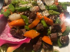 火龙果百合炒牛柳-上楼私房菜(院士路店)