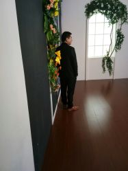 -现代经典婚纱摄影