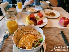 -深圳国际会展中心希尔顿酒店(前海华发冰雪世界店)