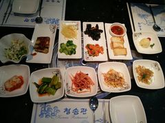 -青松馆韩国料理(香港中路佳世客店)
