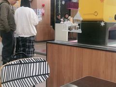 大堂-麦当劳(花桥得来速店)