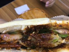 夹馍-碗主炭烧米线(交大二村店)