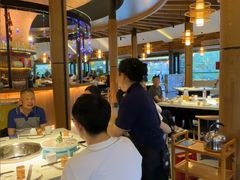 -茅草房·河畔园林火锅