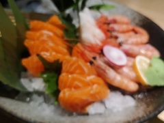 -枝魯枝魯自助料理