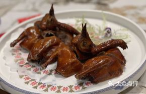 Shunde Braised Pigeon