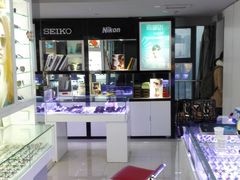 -提一眼镜·蔡司·依视路(小寨店)
