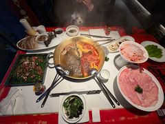 -小龙翻大江文化火锅(宽窄店)