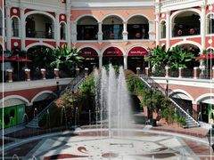 -佛罗伦萨小镇广佛名品奥特莱斯(疏港路店)