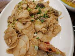 海鲜炒年糕-洲晓鲜·舟山海鲜大排档(朱家尖风景区店)