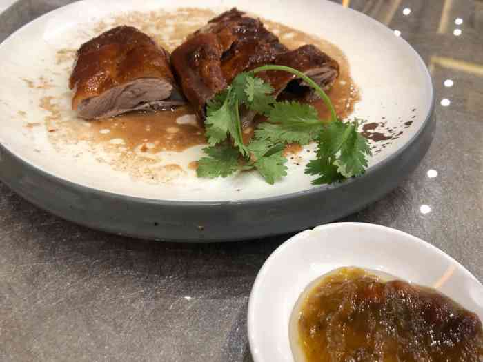 尖沙咀酒家(罗村店)-"第一次来这家环境 酒楼很大 海鲜池也很.