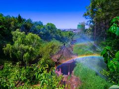 -雪山彩虹谷景区