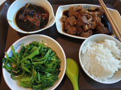 -同济大学本部学苑饮食广场