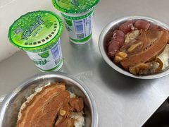 -梁阿婆廿年老牌扣肉糯米饭