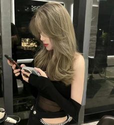 -安蒂护肤造型